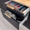 Virtuvės spintelė Denis d60lo 2133 pl 2fr juoda matinė/balta paveikslėlis