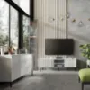 Mia 4 komodos Baltos spalvos paveikslėlis